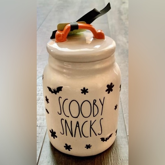 Rae Dunn Other - Rae Dunn Scooby-Doo
Scooby Snacks Ceramic Canister Cookie Jar